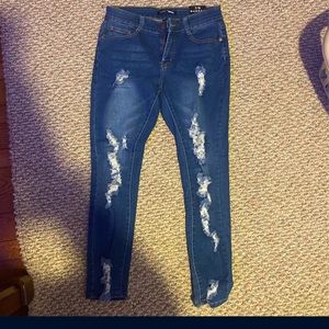 FashiomNova Mid Rise size 7